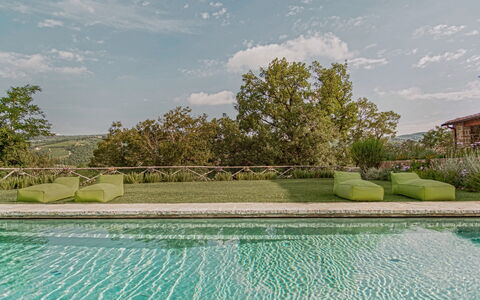 Villa Pianvecchio: Piscine, Nuage, Propriété, Immobilier, Bleu Azur, Aqua, Zone Résidentielle, Recours, Composite, Jardin