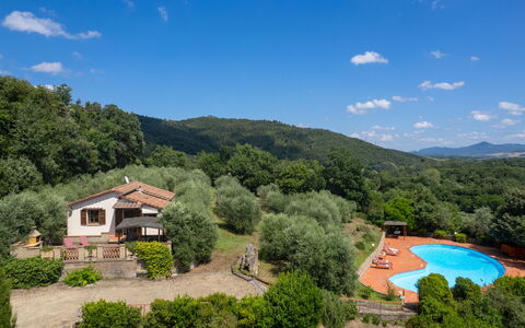 Villa Laura: Ciel, Nuage, Plante, La Nature, Paysage Naturel, Montagne, L'Eau, Arbre, Montagnes Relief, Paysage