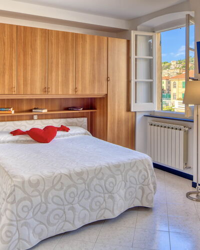 Studio Paola - Levanto: Meubles, Cabinetry, Confort, Bois, Design Intérieur, Tiroir, Bâtiment, Sol, Lit, Sol