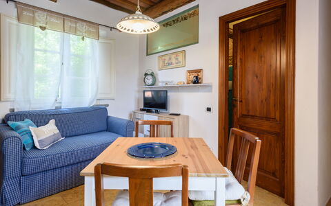 Villa Lorenzana: Meubles, Propriété, Canapé, Table, Bleu Azur, Bois, Éclairage, Design Intérieur, Salon, Sol