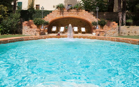 Castelletto Weddings And Events: L'Eau, Propriété, Piscine, Plante, Bleu, Bleu Azur, Arbre, Bâtiment, Plan D'Eau, Aqua