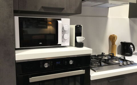 La Terrazza Di Todi: Cabinetry, Propriété, Appareil De Cuisine, Cuisinière, Comptoir, Cuisine, Gaz Poele, Électroménager, Cooktop, Le Fourneau