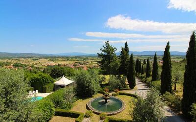 Il Poggiolo: Ciel, Nuage, Plante, Arbre, Paysage Naturel, Botanique, Lot Terre, Herbe, Mélèze, Paysage