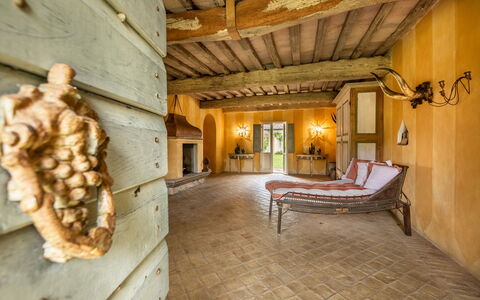 Lavacchio 10: Bâtiment, Bois, Design Intérieur, Sol, Mur, Porte, Dur, Immobilier, Sol, Maison