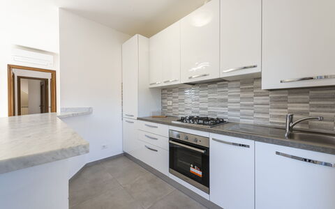 Casa Serchio: Cabinetry, Comptoir, Évier, Evier, Robinet, Bâtiment, Cuisinière, Bois, Éclairage, Design Intérieur