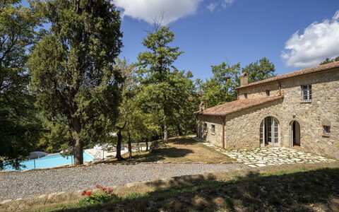 Villa Lucarella: Arbre, Maison, Domicile, Biens, Chalet, Ferme, Zone Rurale, Aménagement Paysager, Jardin, Villa