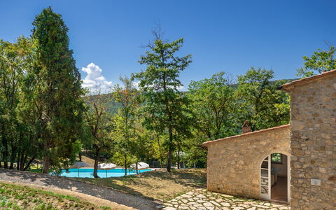Villa Lucarella: Piscine, Biens, Ombre, Hacienda, Mur De Pierre, Dalle, Eco Hôtel, Ferme, Arrière-Cour, Recours