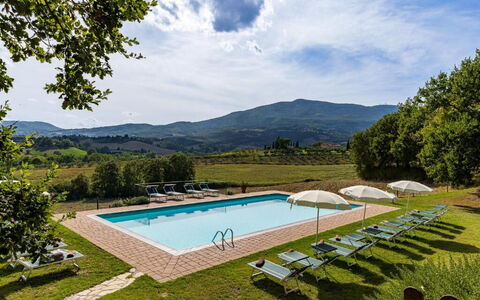 Palazzo Bello: Montagne, Colline, Piscine, Chaîne De Montagnes, Mobilier De Jardin, Eco Hôtel, Ferme, Biens, Recours, Hacienda