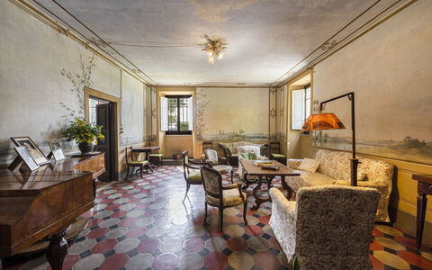 Villa Vigliano: Meubles, Propriété, Cadre, Bâtiment, Canapé, Bois, Plante, Table, Salon, Design Intérieur