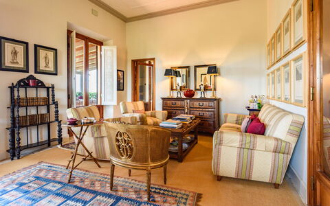 Villa Agnola: Cadre, Propriété, Bois, Design Intérieur, Sol, Sol, Dur, Salon, Immobilier, Tiroir