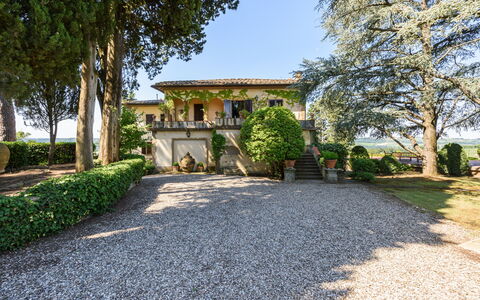 Villa Agnola: Plante, Ciel, Bâtiment, Surface De La Route, Arbre, Maison, Lot Terre, Asphalte, Herbe, Paysage