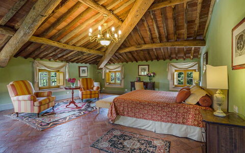 Villa Castellaccio: Meubles, Propriété, Fenêtre, Bois, Confort, Design Intérieur, Sol, Sol, Bâtiment, Salon