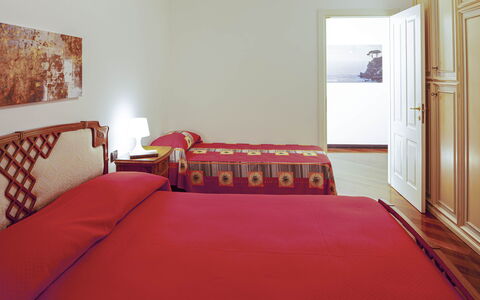 Apartment Fernanda - Levanto: Propriété, Meubles, Bâtiment, Confort, Bois, Porte, Textile, Design Intérieur, Maison, Sol