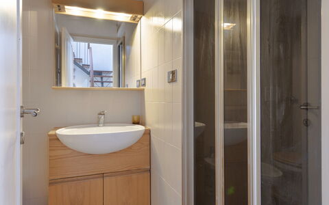 Casa Lelia: Robinet, Miroir, Lavabo, Luminaire Plomberie, Évier, Salle De Bains, Bois, Design Intérieur, Sol