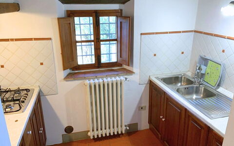 Borgo Delle Fonti: Cuisine, Appareil De Cuisine, Bois, Principaux Appliance, Evier, Comptoir, Sol, Cuisinière, Le Fourneau, Gaz Poele