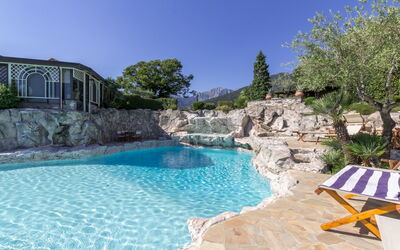 Oasi Suites: L'Eau, Plante, Ciel, Bleu Azur, Paysage Naturel, Piscine, Arbre, Bâtiment, Plan D'Eau, Loisir