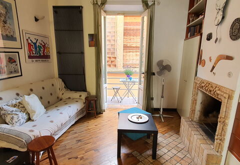 Lucida: Table, Meubles, Cadre, Propriété, Bois, Bleu Azur, Chaise, Design Intérieur, Sol, Confort