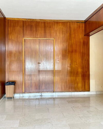 Novoli Suite Apartment: Propriété, Bois, Éclairage, Salle, Porte, Design Intérieur, Sol, Sol, Tache De Bois