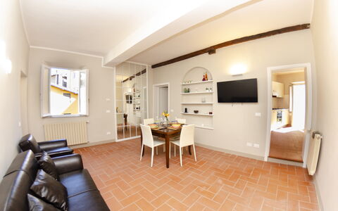 Loft Lucca: Propriété, Meubles, Cadre, Télévision, Plante D'Appartement, Confort, Design Intérieur, Architecture, Salon, Sol