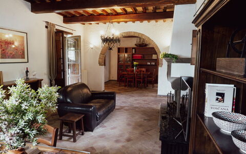 Villa Sant'anna: Propriété, Meubles, Plante, Bâtiment, Cadre, Bois, Cabinetry, Design Intérieur, Salon, Plante D'Appartement