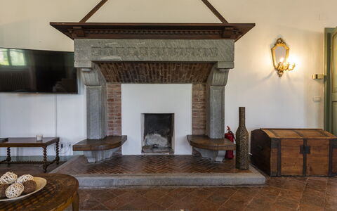 Villa San Gennaro: Meubles, Bois, Table, Éclairage, Bâtiment, Maison, Cabinetry, Salon, Sol, Mur