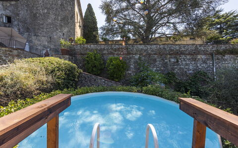 Villa San Gennaro: Plante, Propriété, L'Eau, Ciel, Feuille, Arbre, Paysage Naturel, Végétation, Herbe, Biome