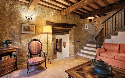 Casa Torre: Meubles, Table, Bois, Bâtiment, Design Intérieur, Salon, Sol, Cabinetry, Tiroir, Sol