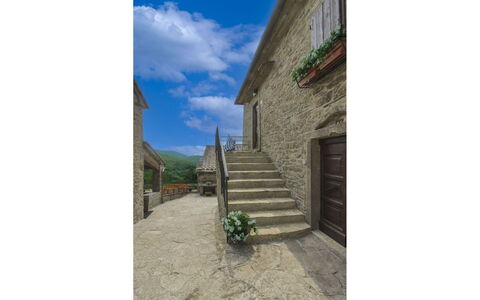 La Casa nel Borgo: Colline, Piscine, Chaîne De Montagnes, Mobilier De Jardin, Eco Hôtel, Dalle, Recours, Crête, Aménagement Paysager, Tropiques