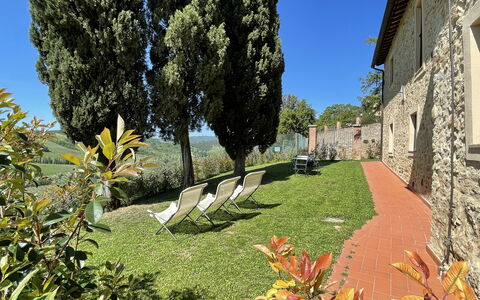 Montauto: Plante, Ciel, Bâtiment, Arbre, Végétation, Paysage Naturel, Herbe, Surface De La Route, Suppression Des Plantes Ligneuses, Paysage