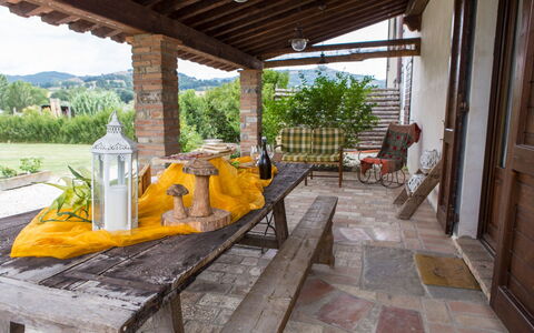 Villa Tavernacce: Plante, Bâtiment, Porche, Maison, Design Intérieur, Architecture, Arbre, Pot De Fleur, Ciel, Bois