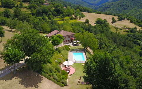 Villa Renaccio: Ressources En Eau, Paysage Naturel, Arbre, Bâtiment, Lot Terre, Plante, Végétation, Herbe, Design Urbain, Zone Rurale