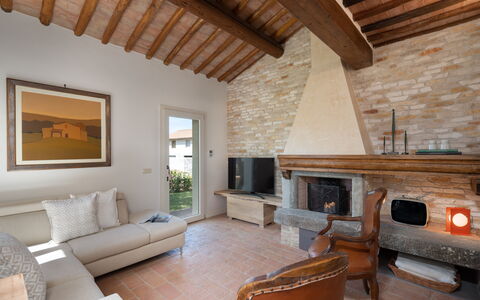 Villa Noemi: Meubles, Propriété, Canapé, Bois, Design Intérieur, Salon, Sol, Sol, Mur, Dur