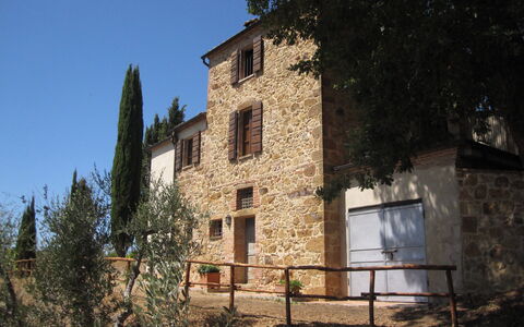 Casa Mulinello: Ciel, Fenêtre, Bâtiment, Plante, Arbre, Zone Rurale, Teintes Et Ombres, Façade, Paysage