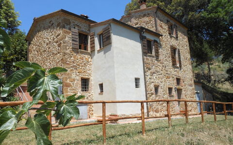 Casa Mulinello: Plante, Bâtiment, Fenêtre, Ciel, Propriété, Arbre, La Nature, Clôture, Immobilier, Façade