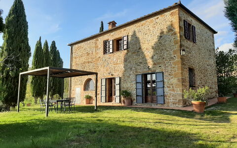 Casa Banditello: Ciel, Plante, Bâtiment, Fenêtre, Nuage, Arbre, Paysage Naturel, Maison, Lot Terre, Pot De Fleur