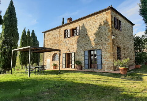 Casa Banditello: Ciel, Plante, Bâtiment, Fenêtre, Nuage, Arbre, Paysage Naturel, Maison, Lot Terre, Pot De Fleur