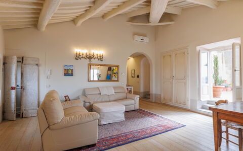 La Terrazza Sulla Valle: Meubles, Propriété, Cadre, Canapé, Table, Bois, Design Intérieur, Plante D'Appartement, Salle, Bâtiment