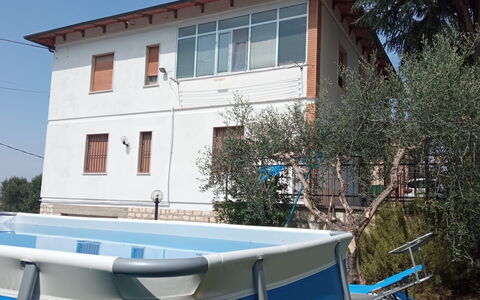 Casa Della Selce: Propriété, Fenêtre, Bâtiment, Plante, Ciel, Maison, Arbre, Architecture, Mobilier De Jardin, Zone Résidentielle