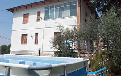 Casa Della Selce: Propriété, Fenêtre, Bâtiment, Plante, Ciel, Maison, Arbre, Architecture, Mobilier De Jardin, Zone Résidentielle