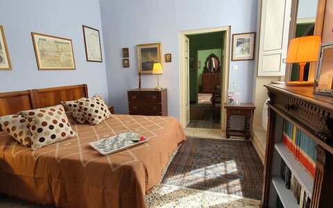 Residenza Otello: Cadre, Propriété, Meubles, Confort, Table, Cadre De Lit, Design Intérieur, Bois, Sol, Tiroir