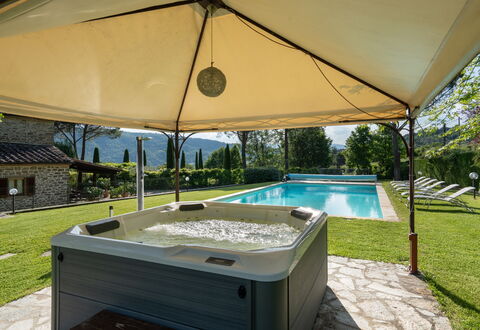 Il Mulino Di Vogognano - Subbiano, Private Pool, J: Plante, L'Eau, Propriété, Bâtiment, Ombre, Fenêtre, Parapluie, Piscine, Mobilier De Jardin, Rectangle