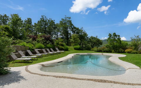 Villa Torre Delle Rose - Firenzuola, Private Pool,: Nuage, L'Eau, Ciel, Plante, Ressources En Eau, Propriété, Paysage Naturel, Arbre, Piscine, Paysage