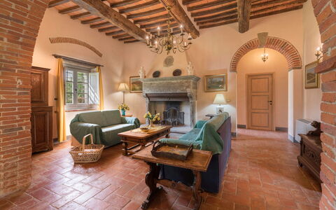 Leopolda In Selvarella Pool And Wi-fi: Meubles, Cadre, Bâtiment, Table, Bois, Salon, Design Intérieur, Maison, Sol, Salle