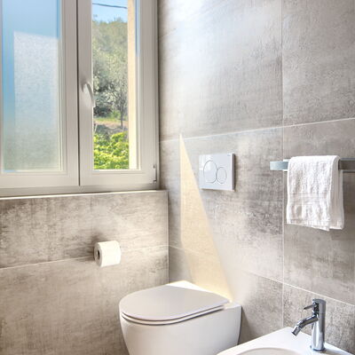 Pesco - First Floor Equipped Suite