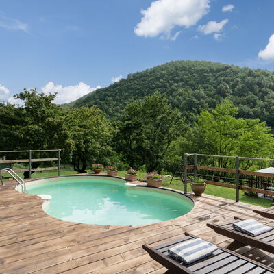 Locanda Di Alberi Without Kitchen: Nuage, L'Eau, Ciel, Ressources En Eau, Propriété, Piscine, Montagne, Plan D'Eau, Arbre, Paysage Naturel