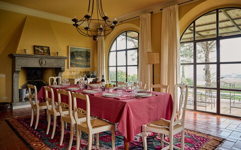 Villa Marliana: Meubles, Design Intérieur, Chaise, Table, Salle À Manger, Table Cuisine Et Salle A Manger, Bois, Sol, Plafond, Pièce