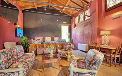 Teatro: Meubles, Canapé, Cadre, Table, Bois, Design Intérieur, Chaise, Architecture, Salon, Canapé-Lit