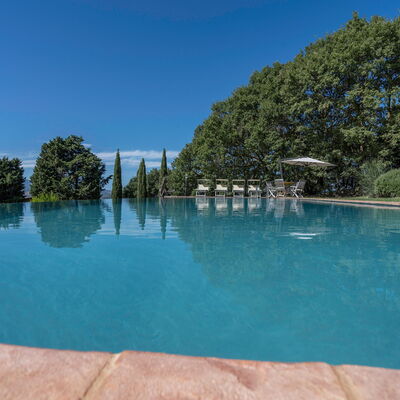 Orcia Panoramic View With Pool: L'Eau, Ciel, Plante, Bleu Azur, Piscine, Arbre, Nuage, Paysage Naturel, Loisir, Paysage
