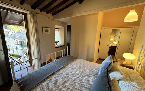 Casa Toto: Lit, Meubles, Chambre, Design Intérieur, Sol, Drap De Lit, Literie, Bois, Sol, Pièce