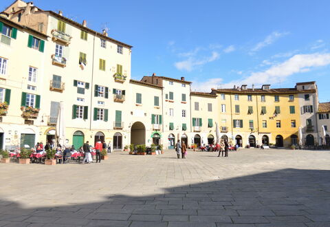 Casa Toto: Centre De La Ville, Ville, Ville, Espace Public, Établissements Humains, Quartier, Bâtiment, Place, Usage Mixte, Design Urbain